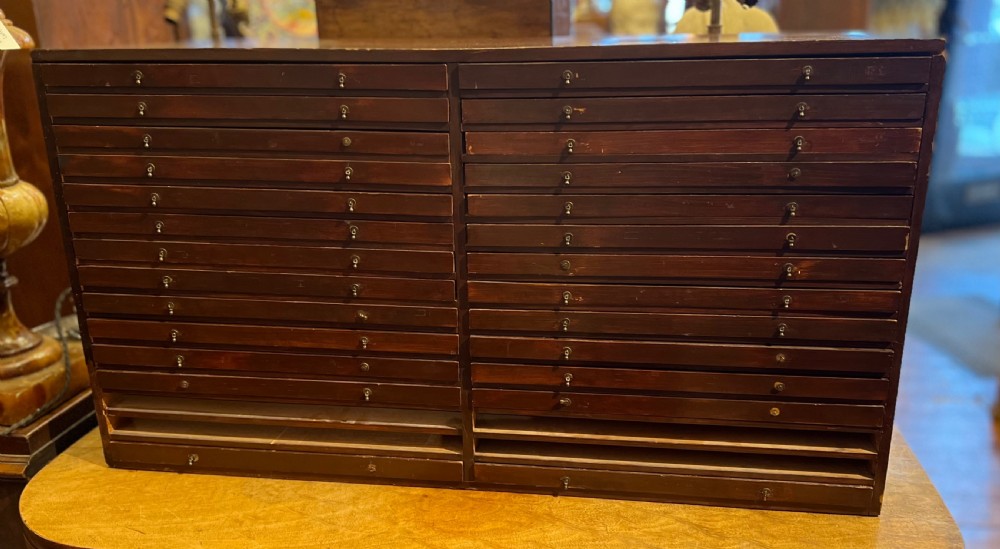 coin collectors table top cabinet with 26 drawers