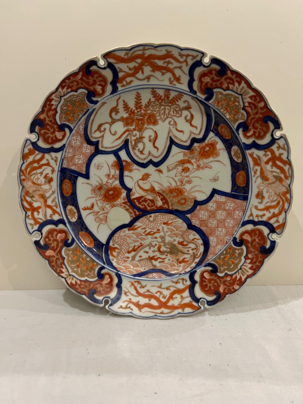 imari charger with unusual border edge