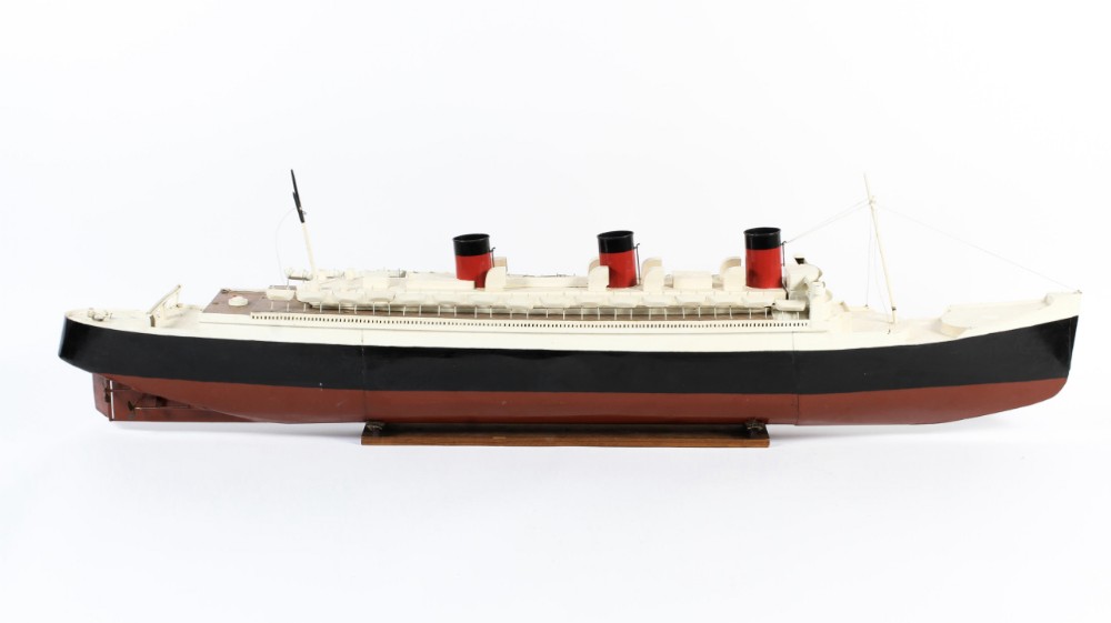 huge scale tinplate model of rms the queen mary