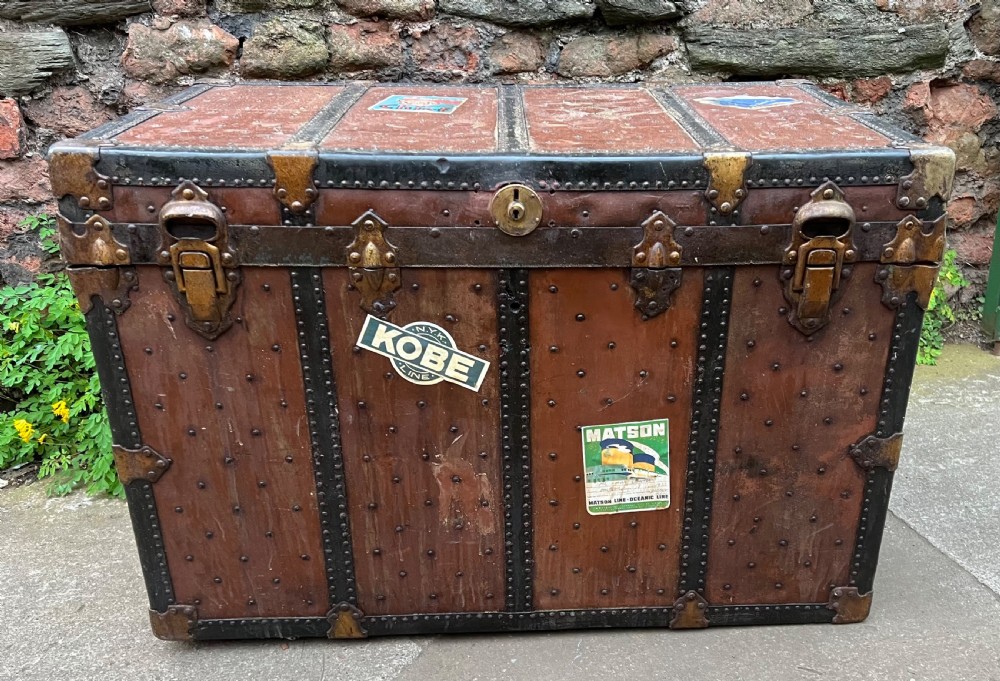 1930s travelling trunk