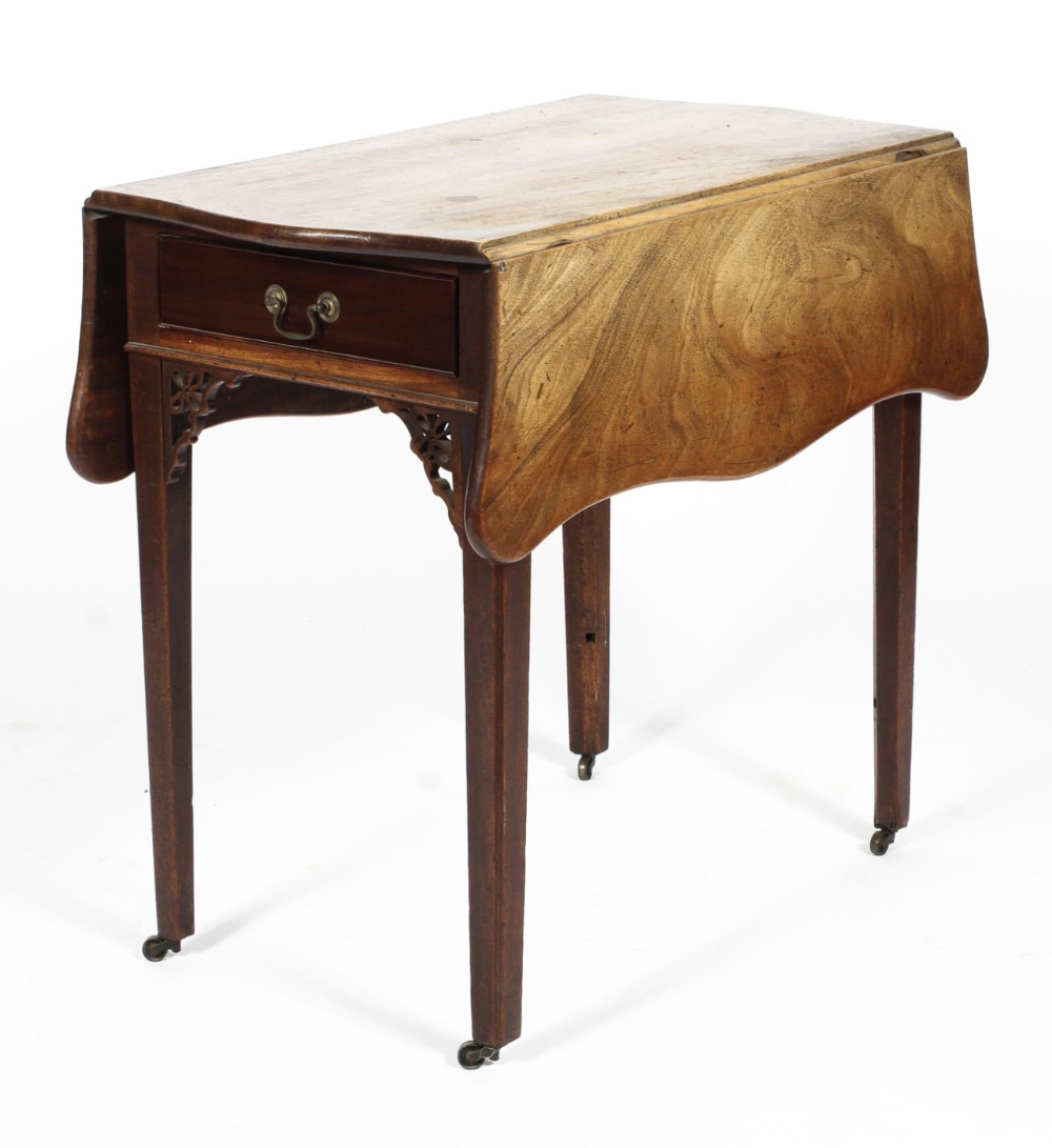 c18th mahogany serpentine pembroke table