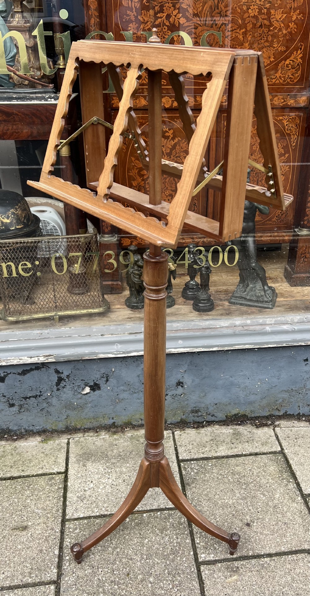 georgian adjustable duet music stand