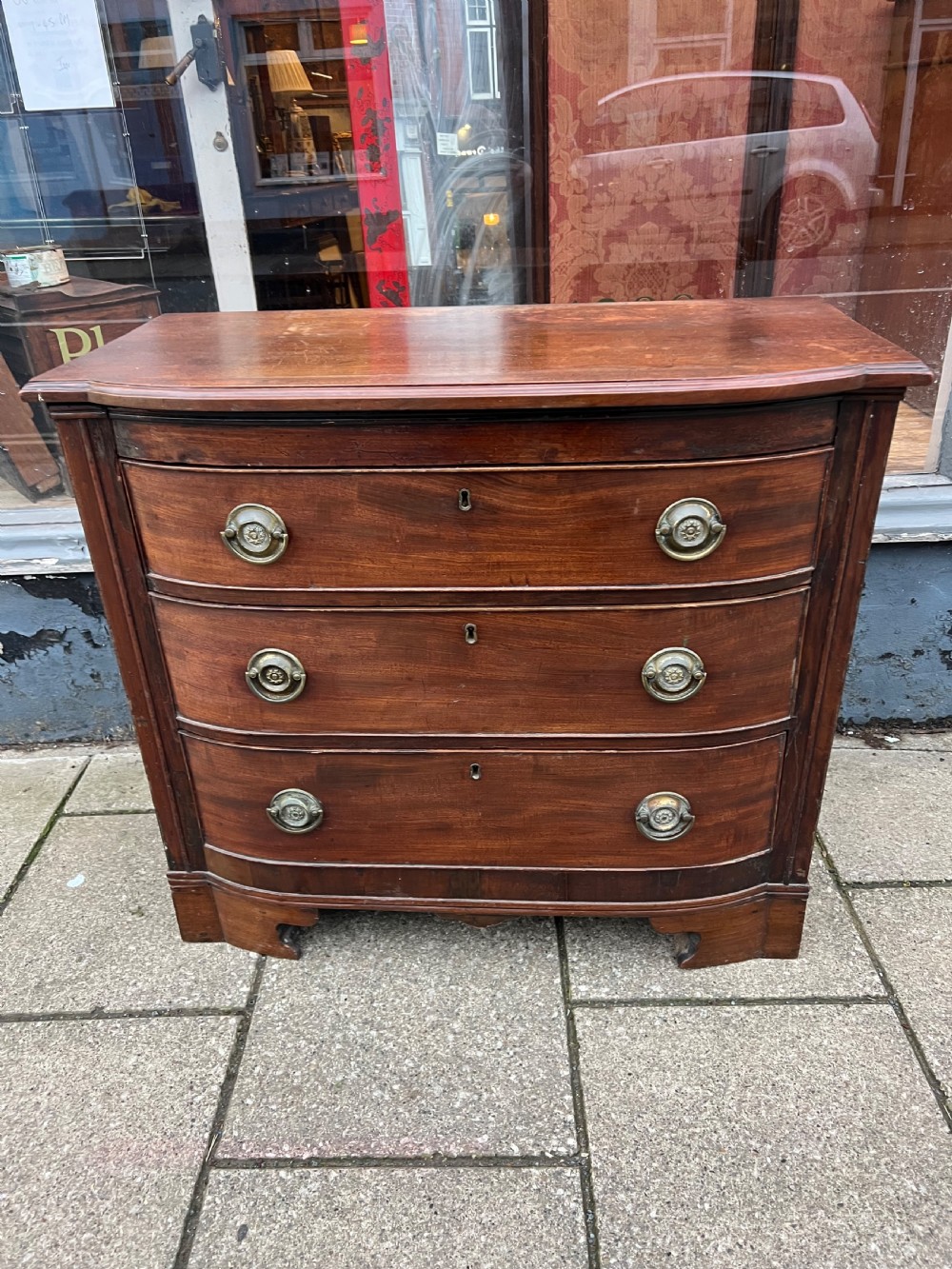 small georgian chest of three drawers